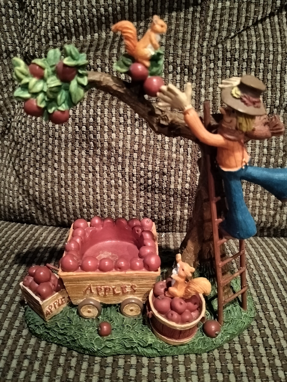 Yankee Candle Autumn Apple Harvest Scarecrow Tea Light Holder
